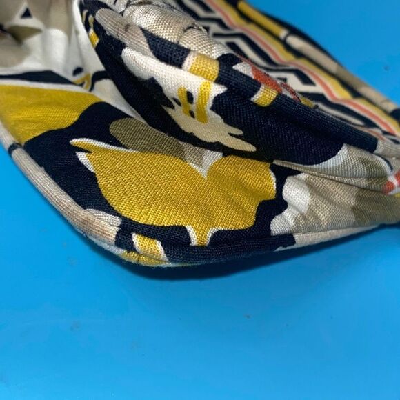 Vera Bradley On the Go Zip Top Wristlet Dogwood Convertible purse - Picture 5 of 7